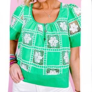 NWT! Entro Green Top